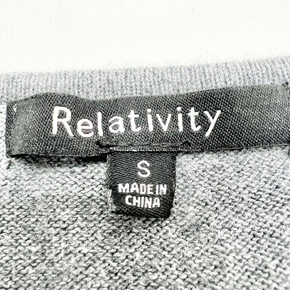 Relativity Sweater Womens Small Gray Long Sleeves - Picture 6 of 8